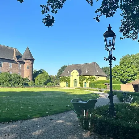 Apartmán Savanna Im Historischen Stadtkern Linn In Krefeld, Naehe Duesseldorf Messe, Airport, Parkmoeglichkeiten Direkt Vor Dem Haus