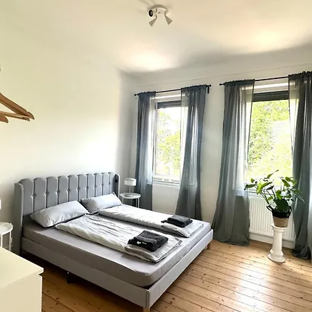 Apartmán Savanna Im Historischen Stadtkern Linn In Krefeld, Naehe Duesseldorf Messe, Airport, Parkmoeglichkeiten Direkt Vor Dem Haus