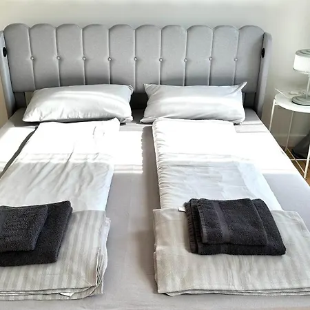 Apartmán Savanna Im Historischen Stadtkern Linn In Krefeld, Naehe Duesseldorf Messe, Airport, Parkmoeglichkeiten Direkt Vor Dem Haus *