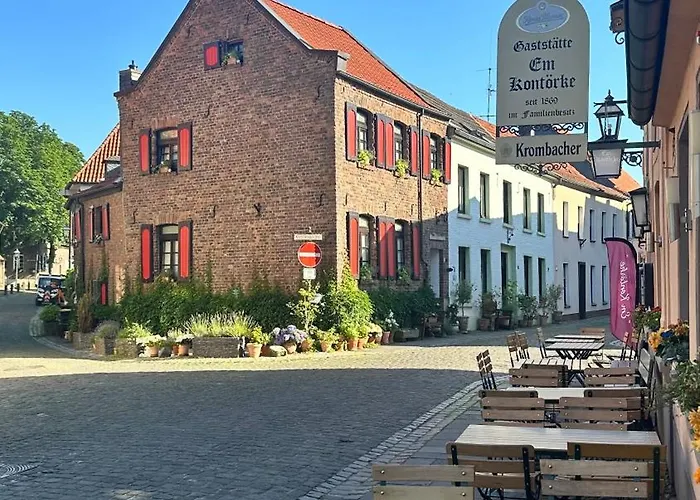 Savanna Im Historischen Stadtkern Linn In Krefeld, Naehe Duesseldorf Messe, Airport, Parkmoeglichkeiten Direkt Vor Dem Haus *