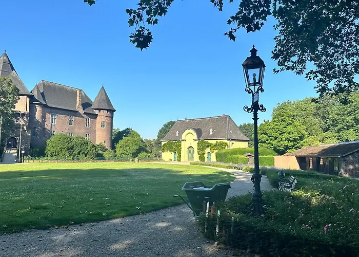 Apartament Savanna Im Historischen Stadtkern Linn In Krefeld, Naehe Duesseldorf Messe, Airport, Parkmoeglichkeiten Direkt Vor Dem Haus