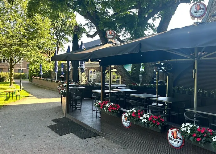 Savanna Im Historischen Stadtkern Linn In Krefeld, Naehe Duesseldorf Messe, Airport, Parkmoeglichkeiten Direkt Vor Dem Haus