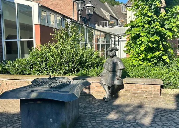 Savanna Im Historischen Stadtkern Linn In Krefeld, Naehe Duesseldorf Messe, Airport, Parkmoeglichkeiten Direkt Vor Dem Haus Apartament Krefeld