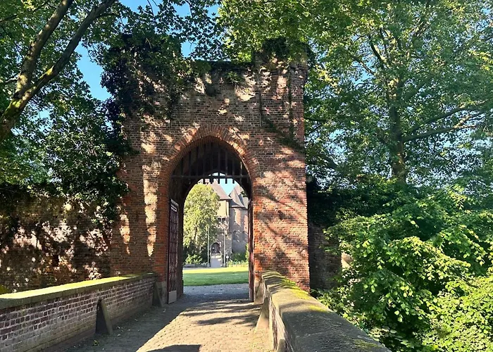 Apartament Savanna Im Historischen Stadtkern Linn In Krefeld, Naehe Duesseldorf Messe, Airport, Parkmoeglichkeiten Direkt Vor Dem Haus *
