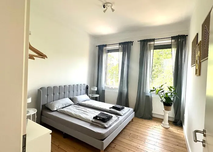 Apartament Savanna Im Historischen Stadtkern Linn In Krefeld, Naehe Duesseldorf Messe, Airport, Parkmoeglichkeiten Direkt Vor Dem Haus