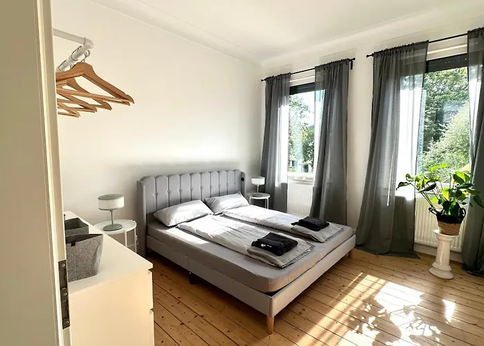 Apartament Savanna Im Historischen Stadtkern Linn In Krefeld, Naehe Duesseldorf Messe, Airport, Parkmoeglichkeiten Direkt Vor Dem Haus *